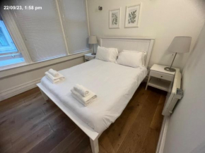 Gorgeous & Centrally Located 2BD Flat Manchester!